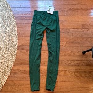 STIO Basis Seamless Green 🌲 Thicket Heather Leggings size Small NWT!